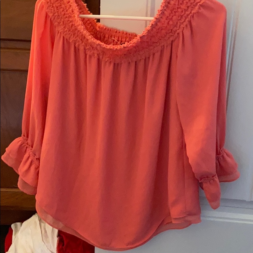 Off shoulder flouncy WHBM top